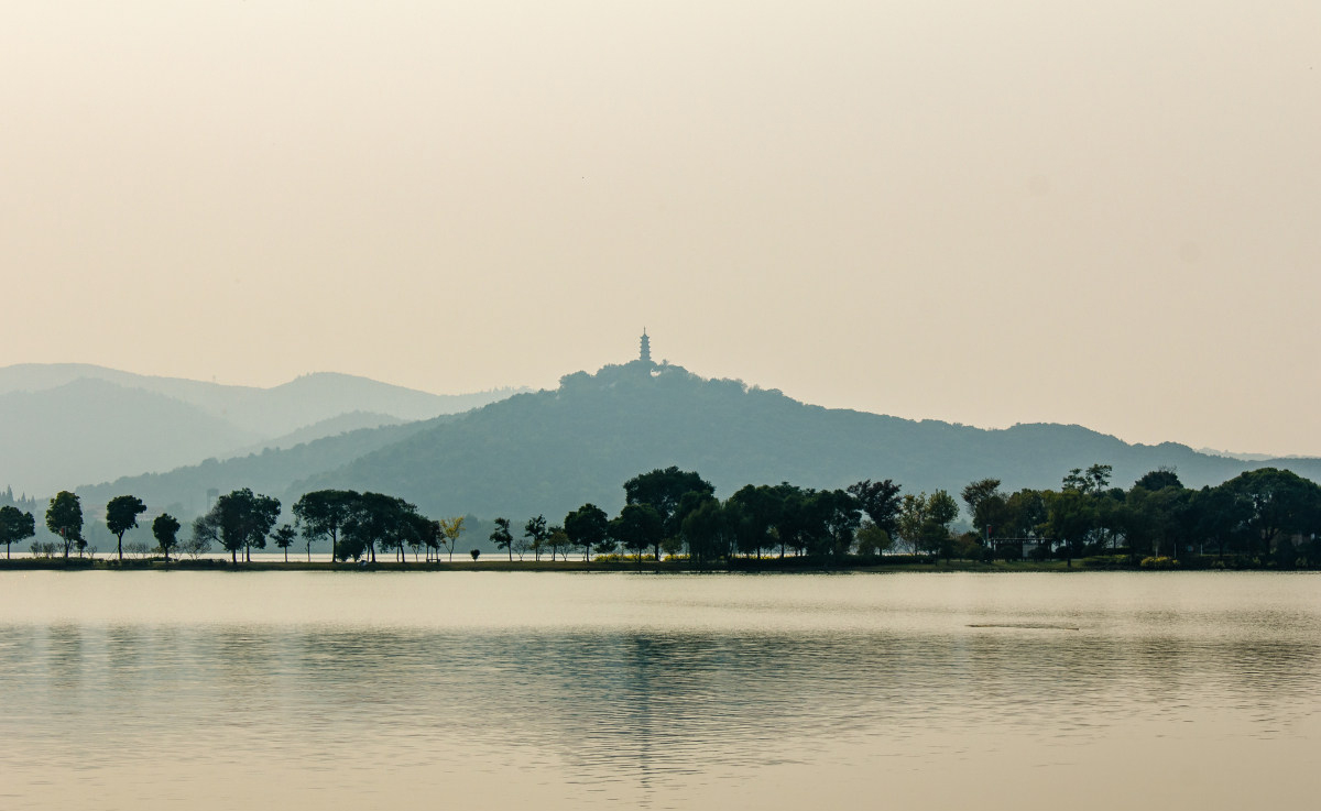 苏州石湖滨湖景区