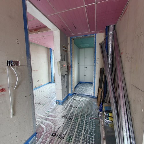 无锡金辉天奕铭著24-502  辐射板地暖阶段