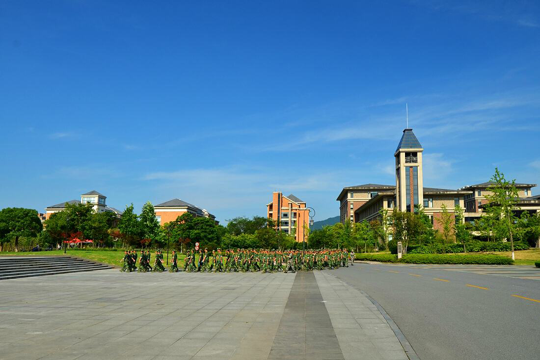 屏峰校区图片