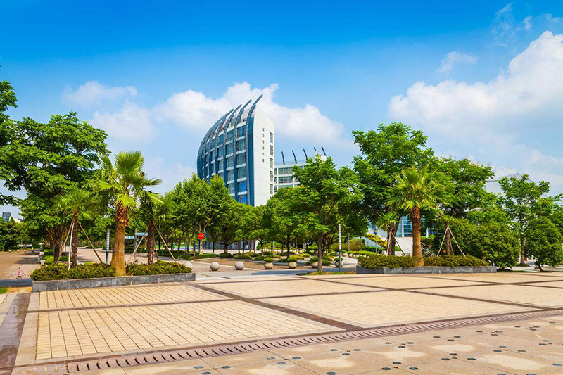 东华大学延安西路校区