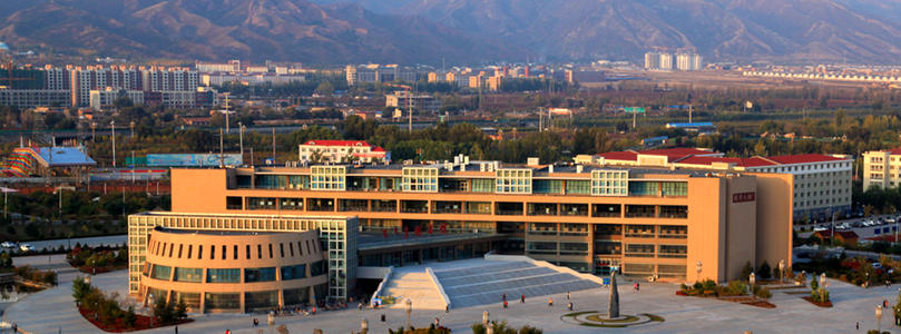 内蒙古财经大学东区图片