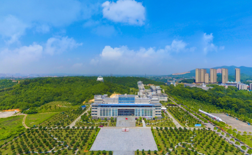 湖南民族职业学院2022图片